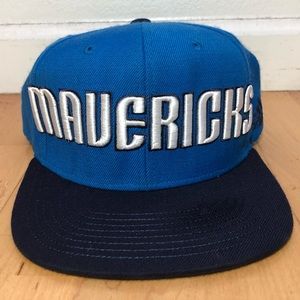 Dallas Mavericks Flat bill Hat Used 1 of 2
